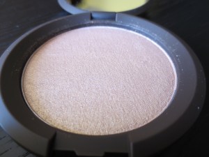 BECCA Shimmering Skin Perfector Pressed Opal