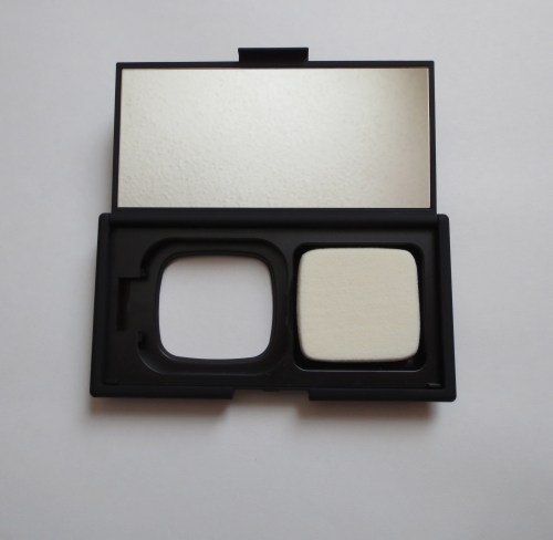 NARS Radiant Cream Foundation Macao